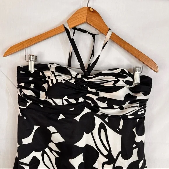White House Black Market Maxi Dress Size 6 Silk Black White Floral Print Halter - Picture 3 of 12